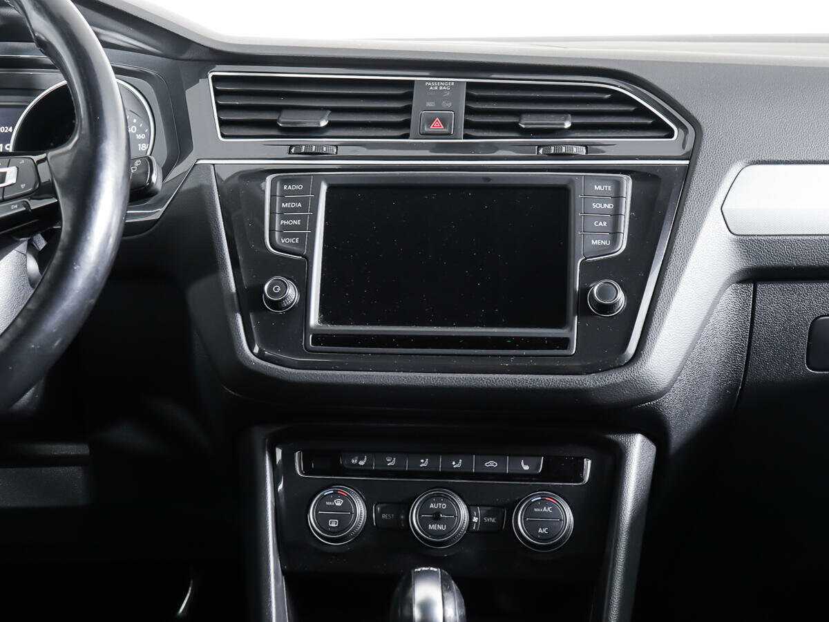 Б/У Фольксваген Тигуан 2017 года. Фото: #11