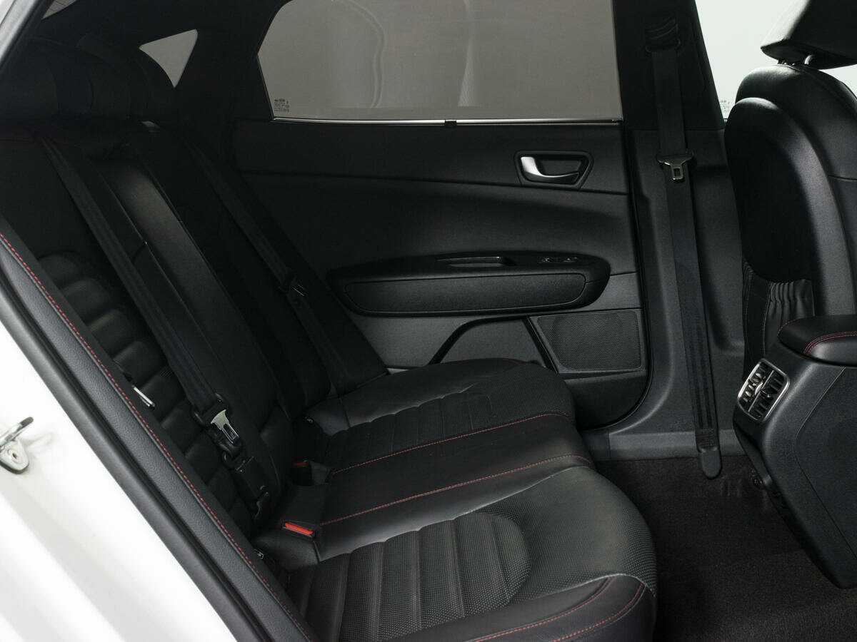 Б/У Киа Оптима 2018 года. Фото: #11