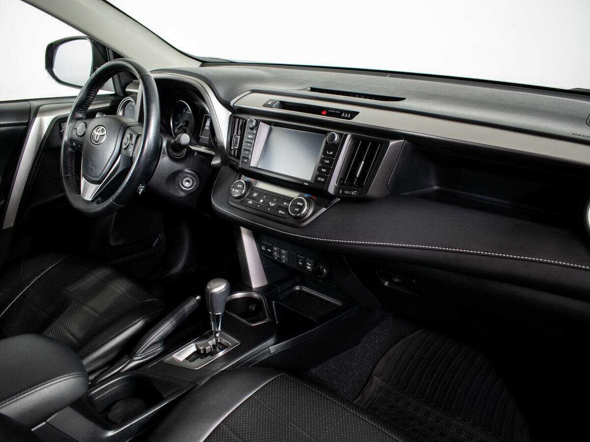 Б/У Тойота Рав4 2016 года. Фото: #6