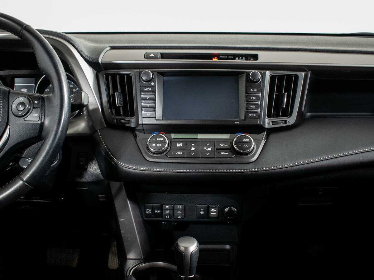 Б/У Тойота Рав4 2016 года. Фото: #8