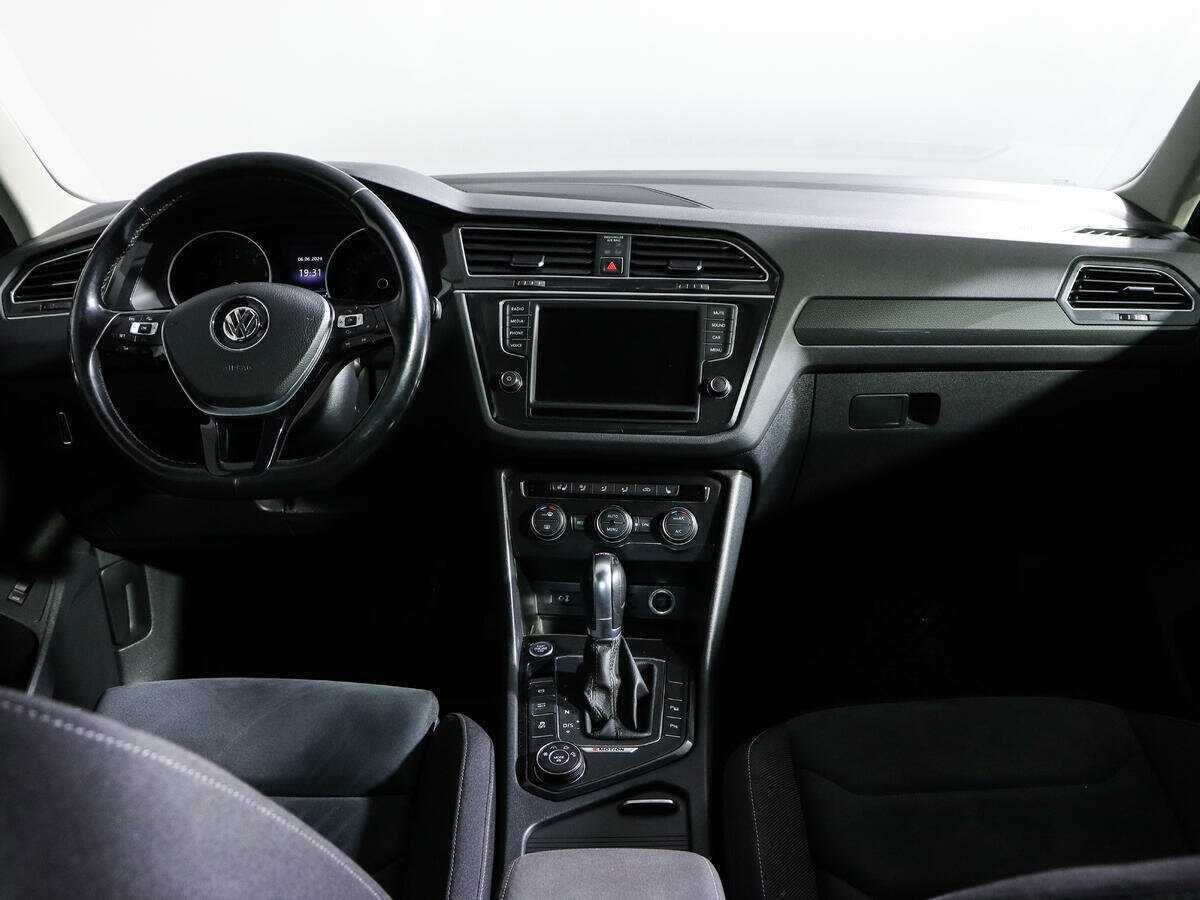 Б/У Фольксваген Тигуан 2017 года. Фото: #11