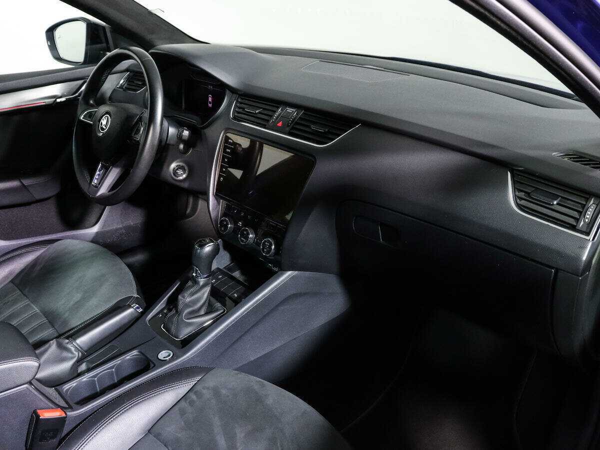 Б/У Шкода Октавия 2020 года. Фото: #8