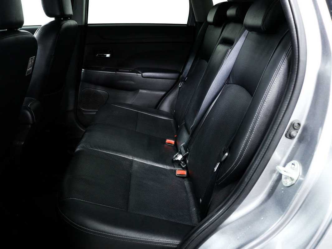 Б/У Митсубиши АС-Икс 2013 года. Фото: #11