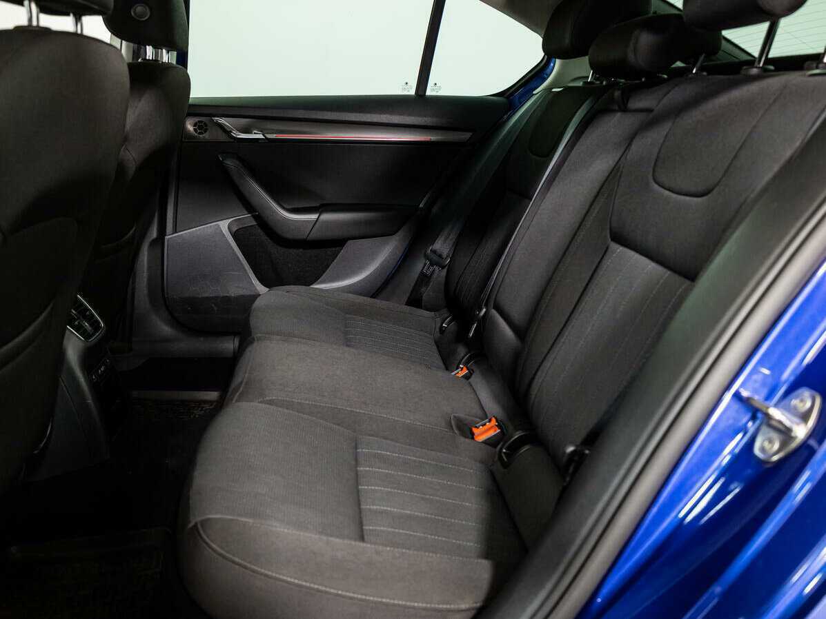 Б/У Шкода Октавия 2019 года. Фото: #9