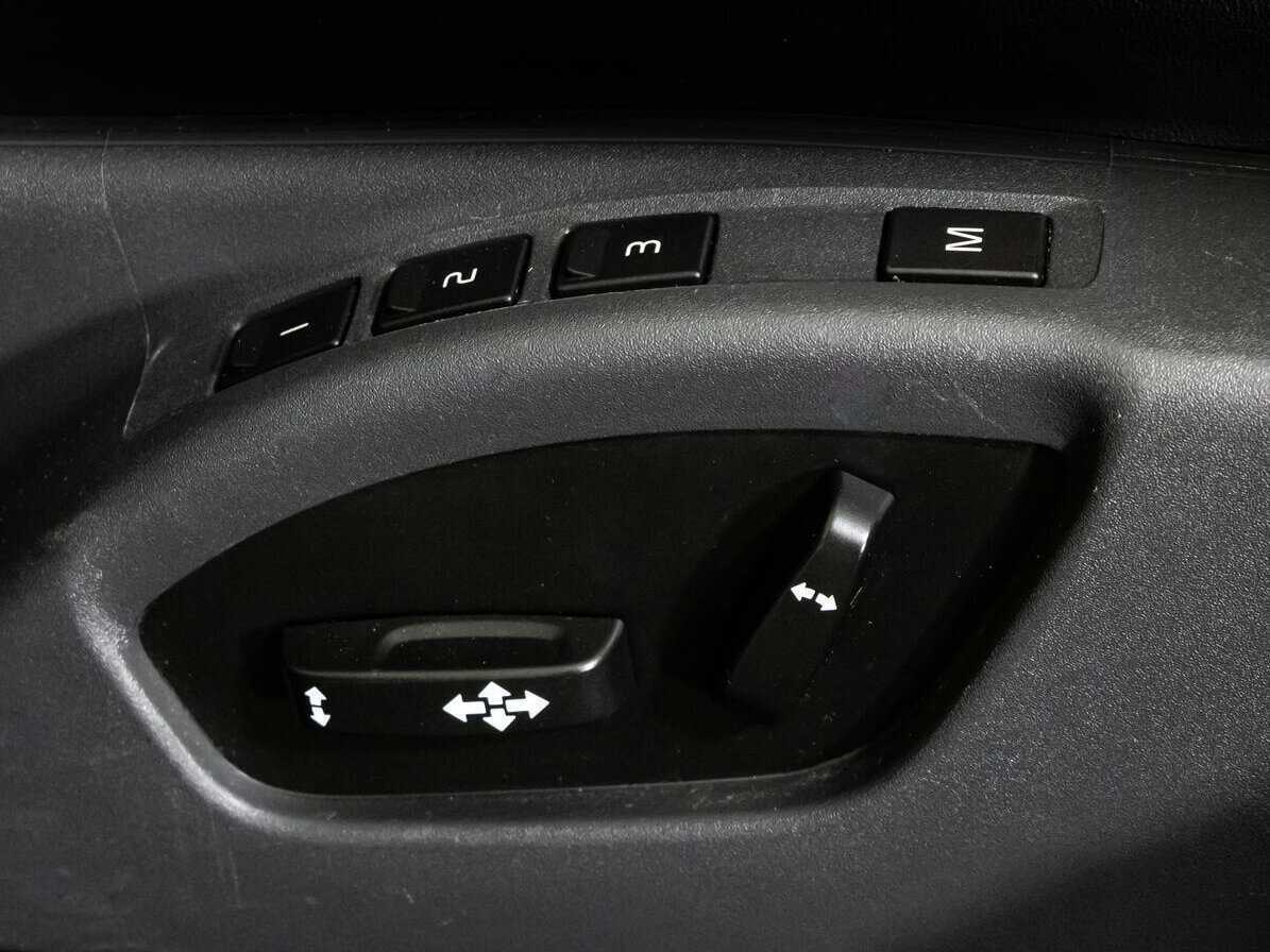 Б/У Вольво ИксЦ60 2013 года. Фото: #17