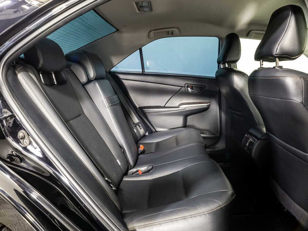 Б/У Тойота Камри 2016 года. Фото: #12