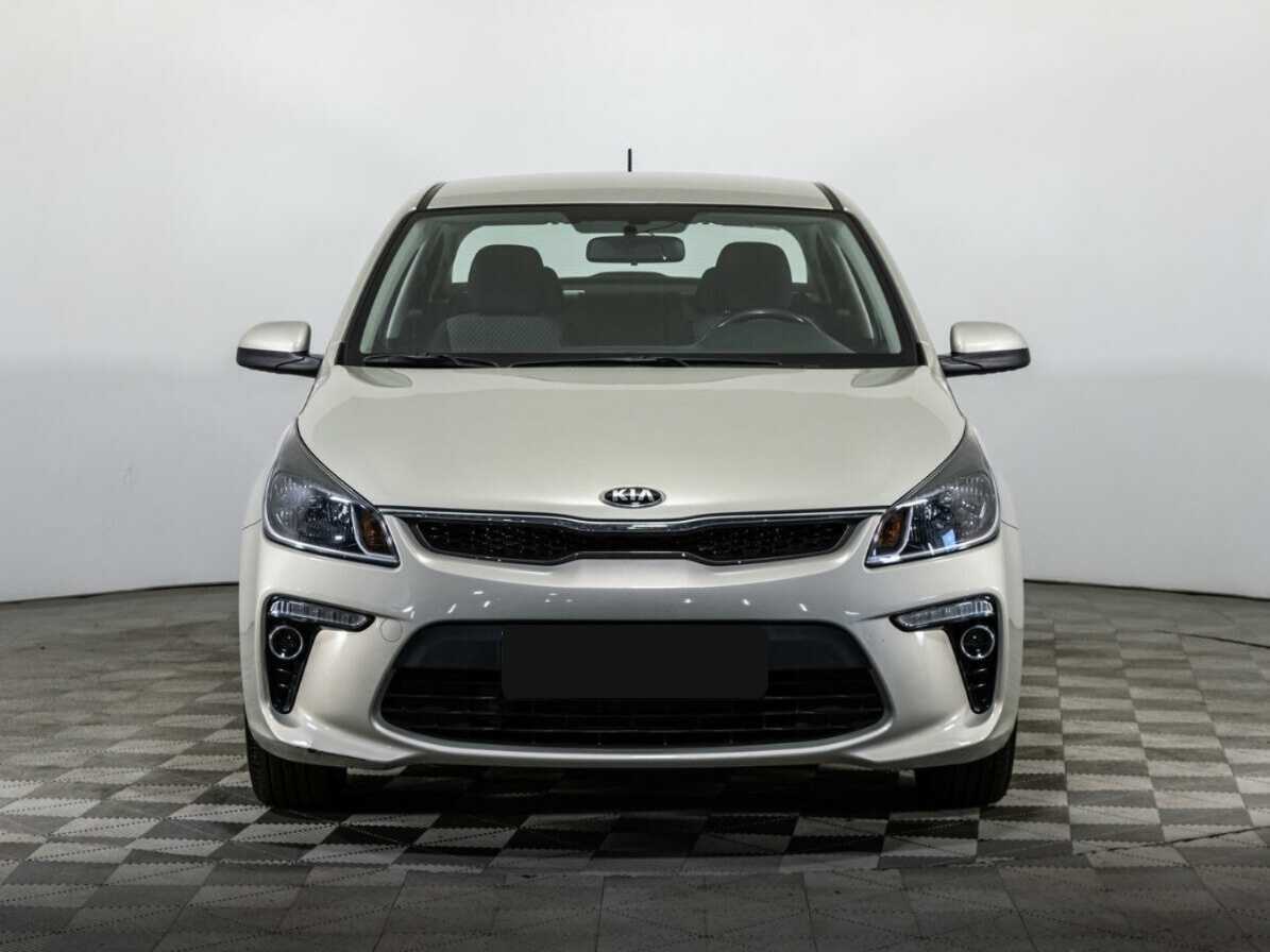 Б/У Киа Рио 2018 года. Фото: #1