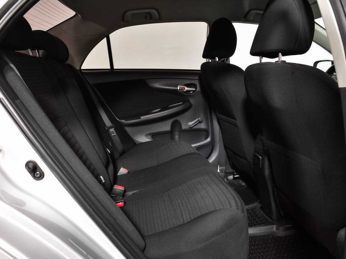 Б/У Тойота Королла 2012 года. Фото: #9