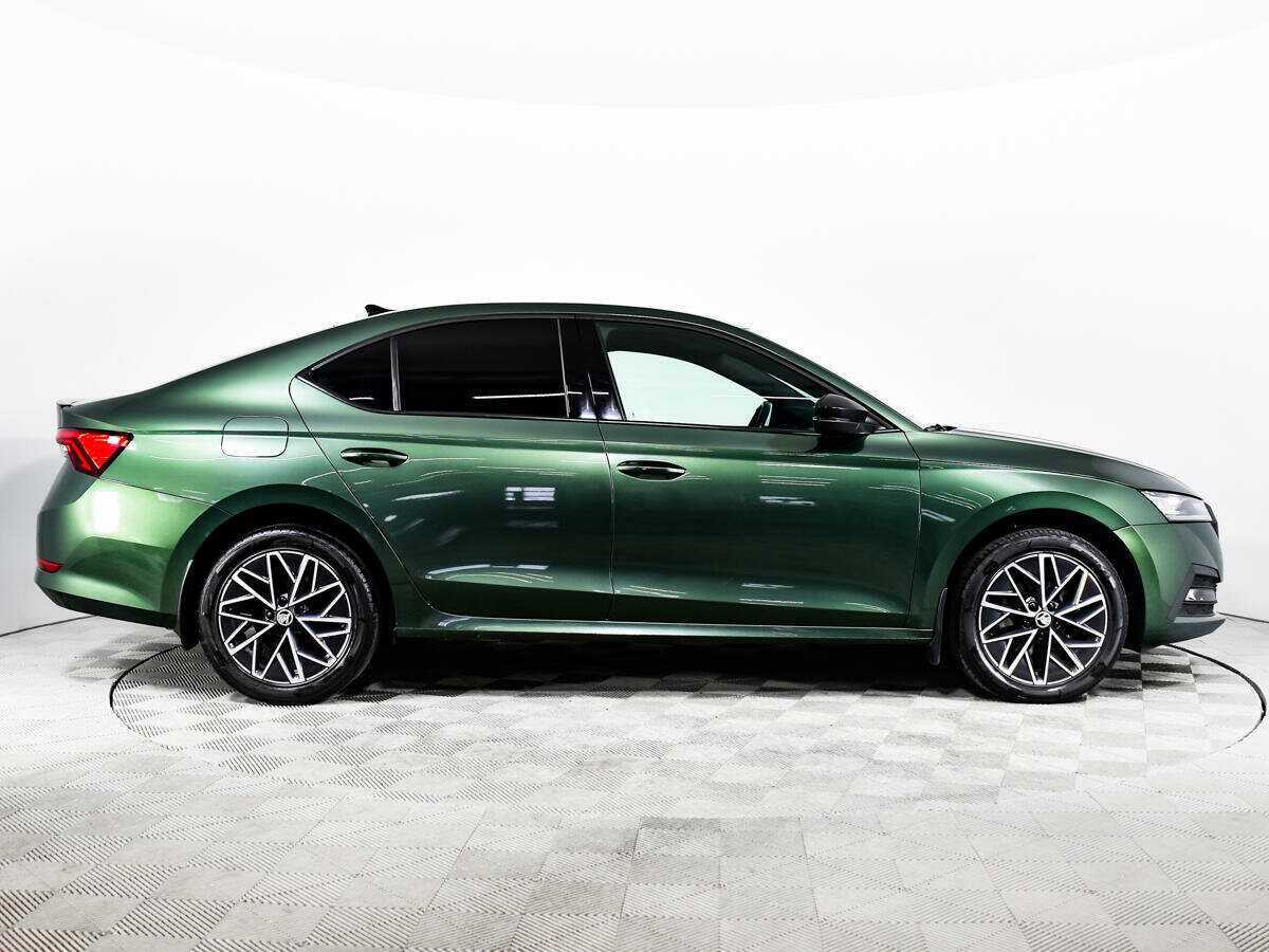 Б/У Шкода Октавия 2020 года. Фото: #3