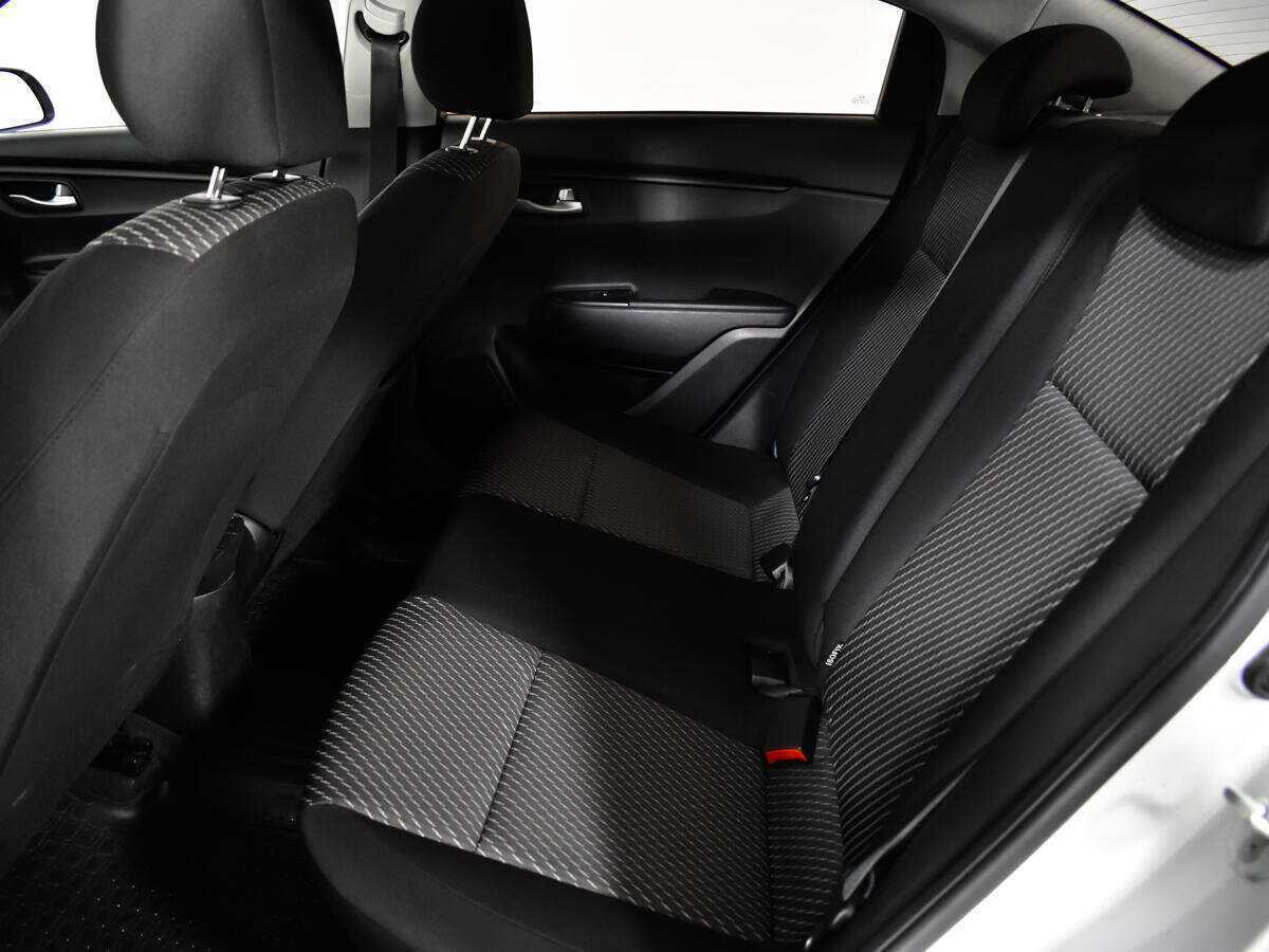 Б/У Киа Рио 2017 года. Фото: #9