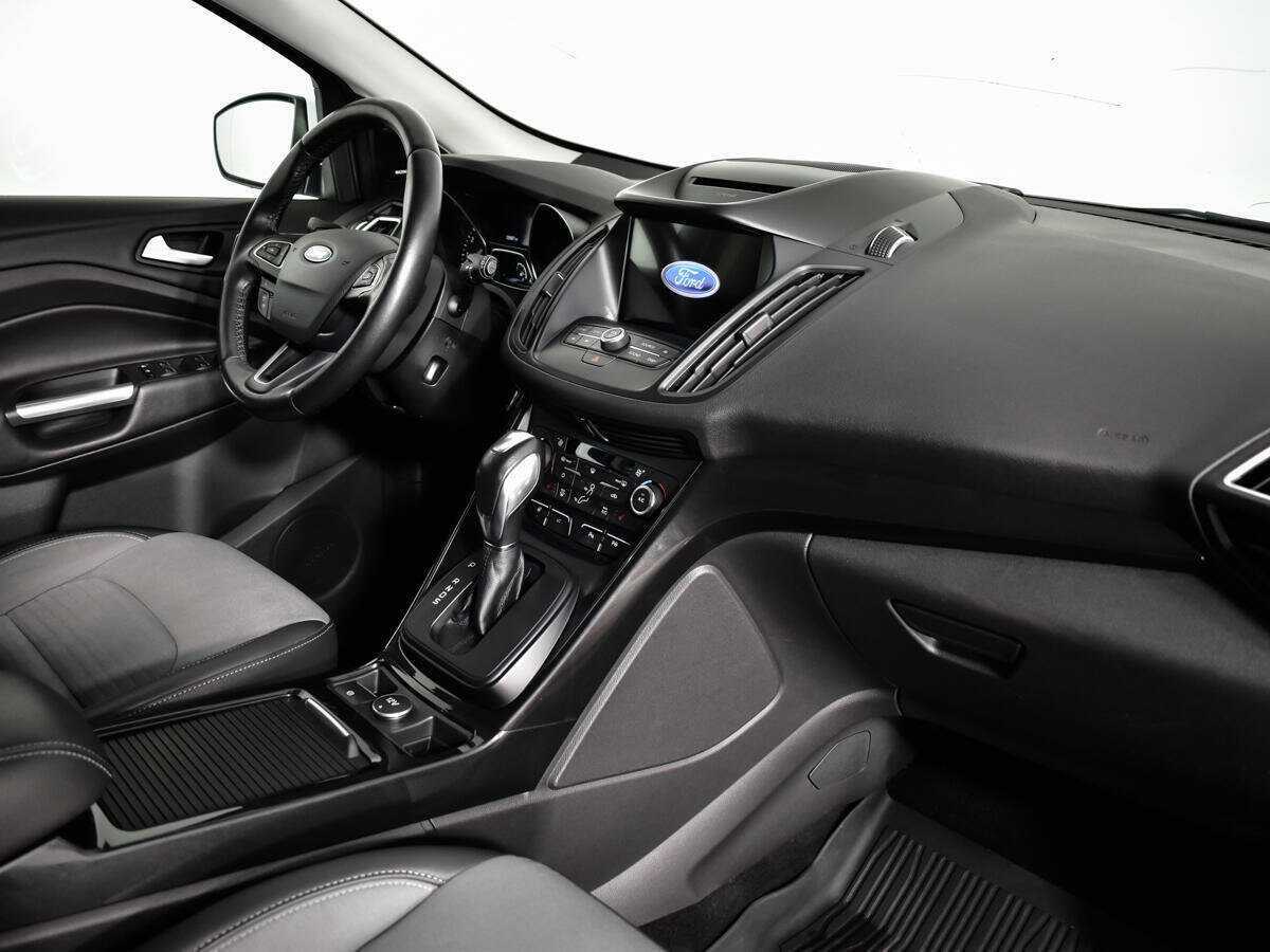 Б/У Форд Куга 2017 года. Фото: #8