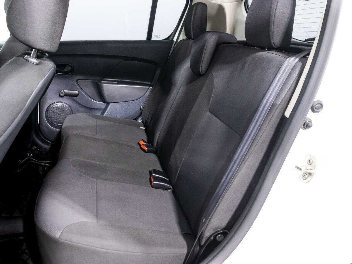 Б/У Рено Сандеро 2018 года. Фото: #9