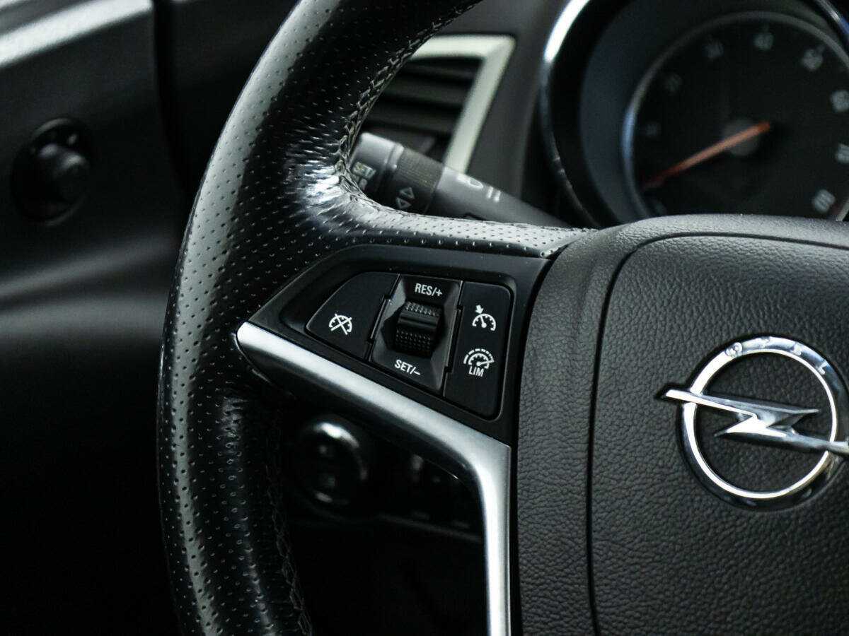 Б/У Опель Астра 2012 года. Фото: #16