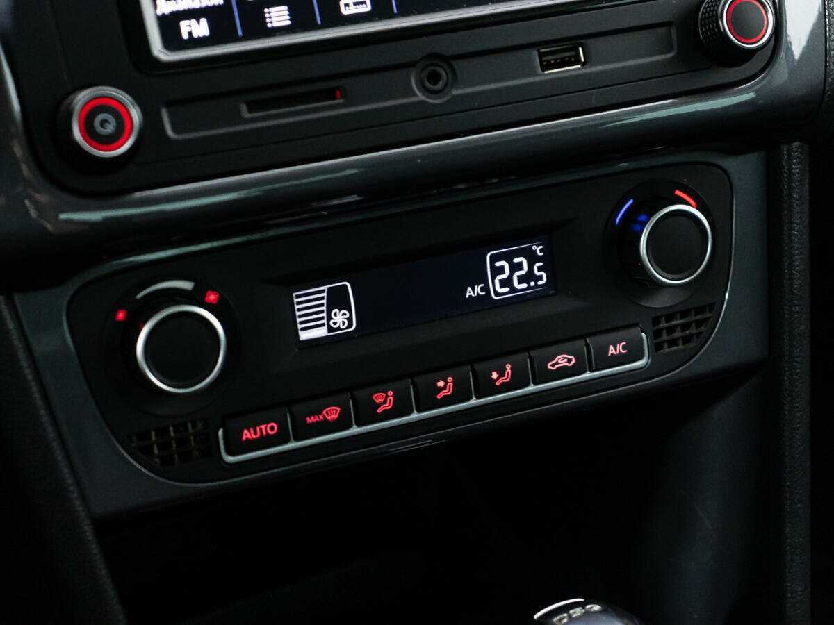 Б/У Фольксваген Поло 2018 года. Фото: #15