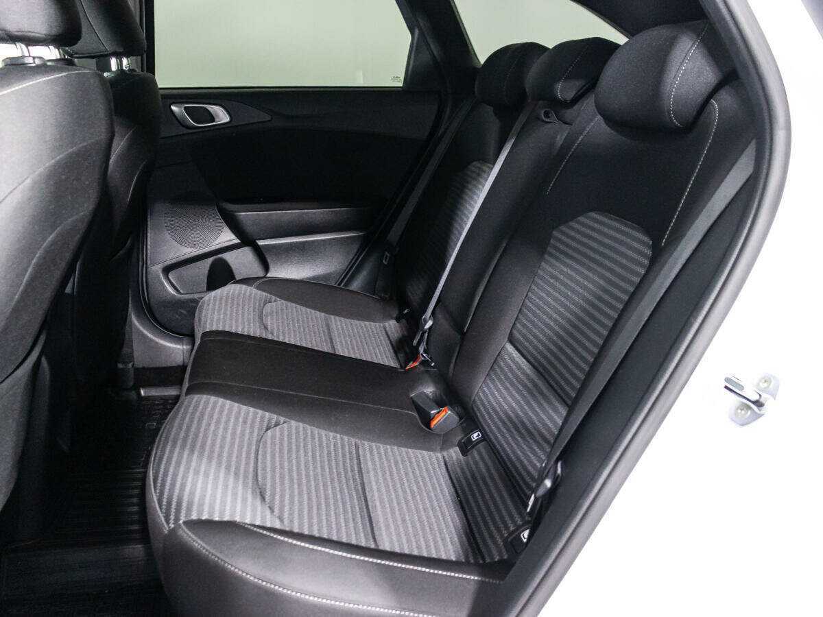 Б/У Киа Сид 2023 года. Фото: #9