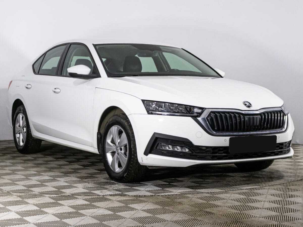 Б/У Шкода Октавия 2021 года. Фото: #2