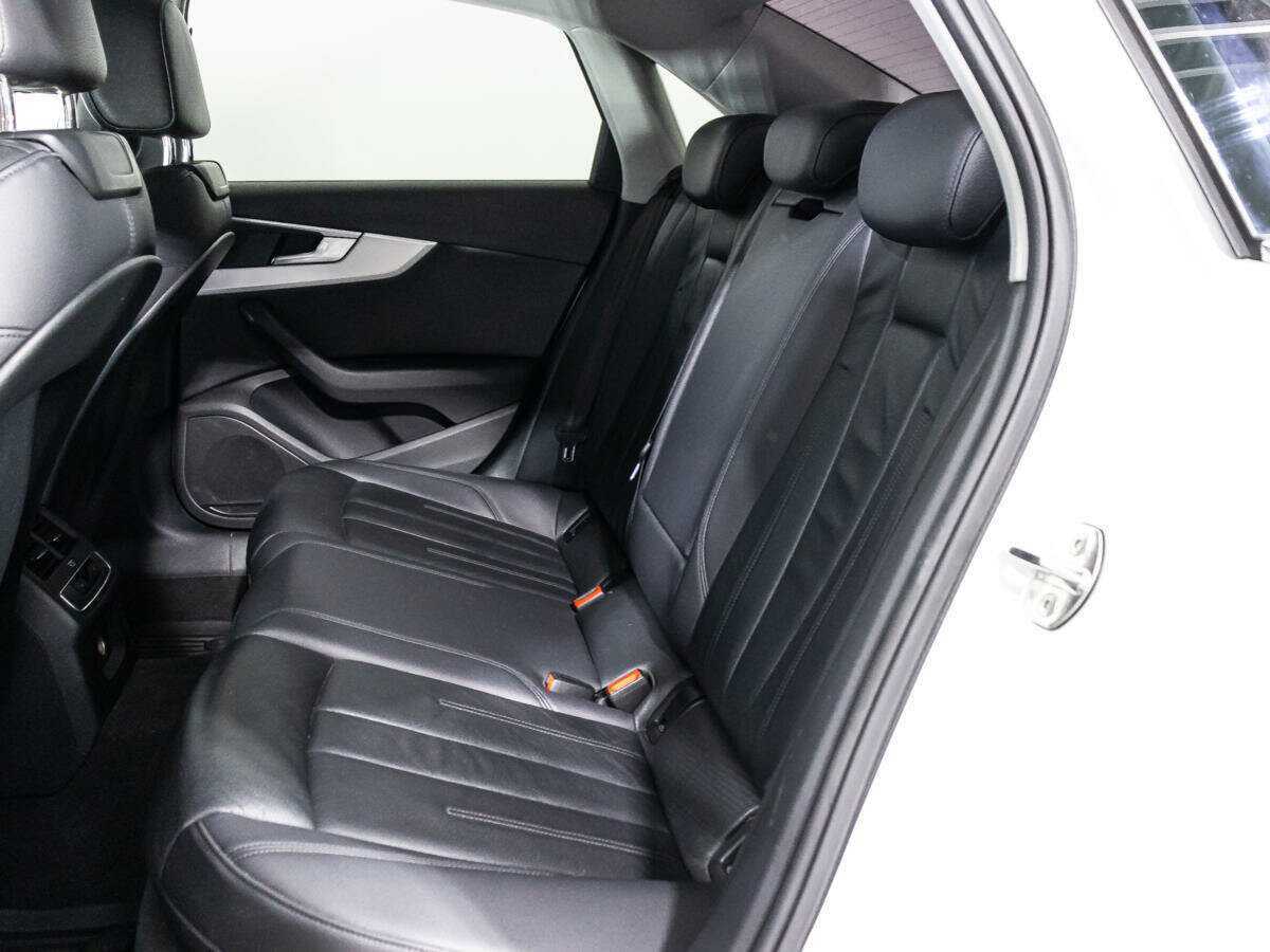 Б/У Ауди А4 2016 года. Фото: #9