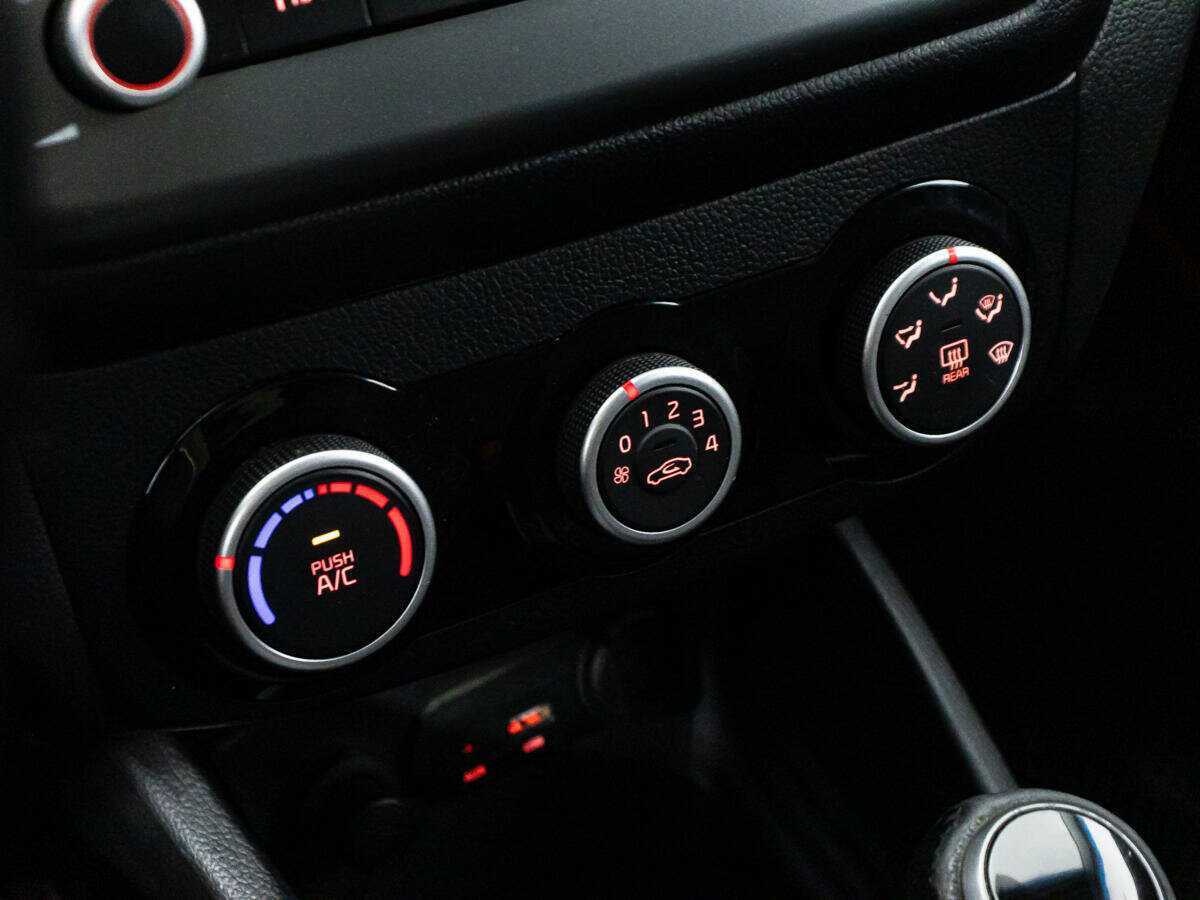 Б/У Киа Рио 2016 года. Фото: #15