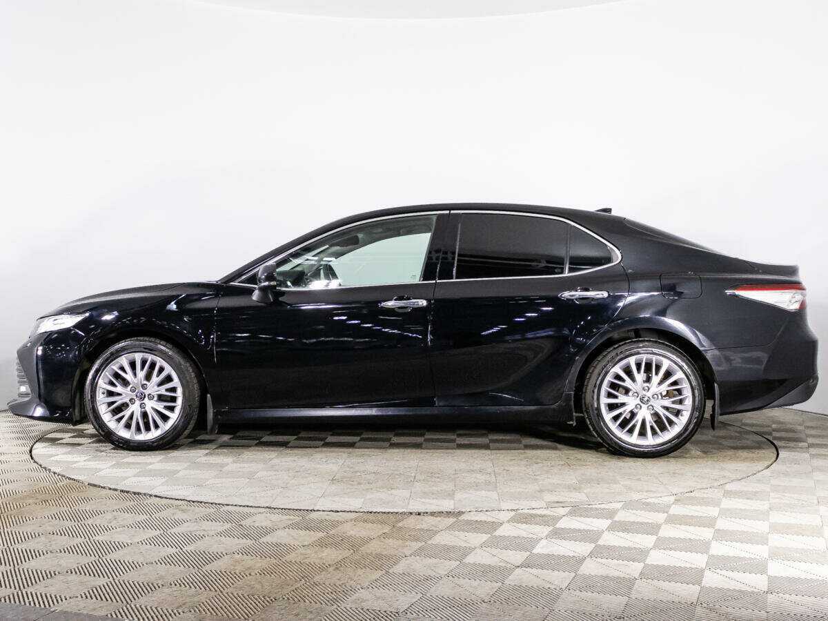 Б/У Тойота Камри 2018 года. Фото: #7