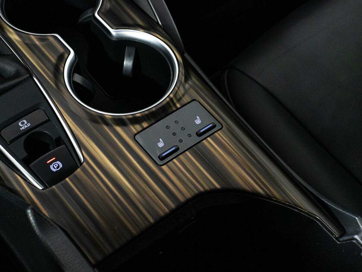 Б/У Тойота Камри 2018 года. Фото: #17