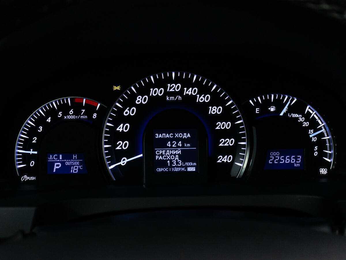 Б/У Тойота Камри 2014 года. Фото: #11