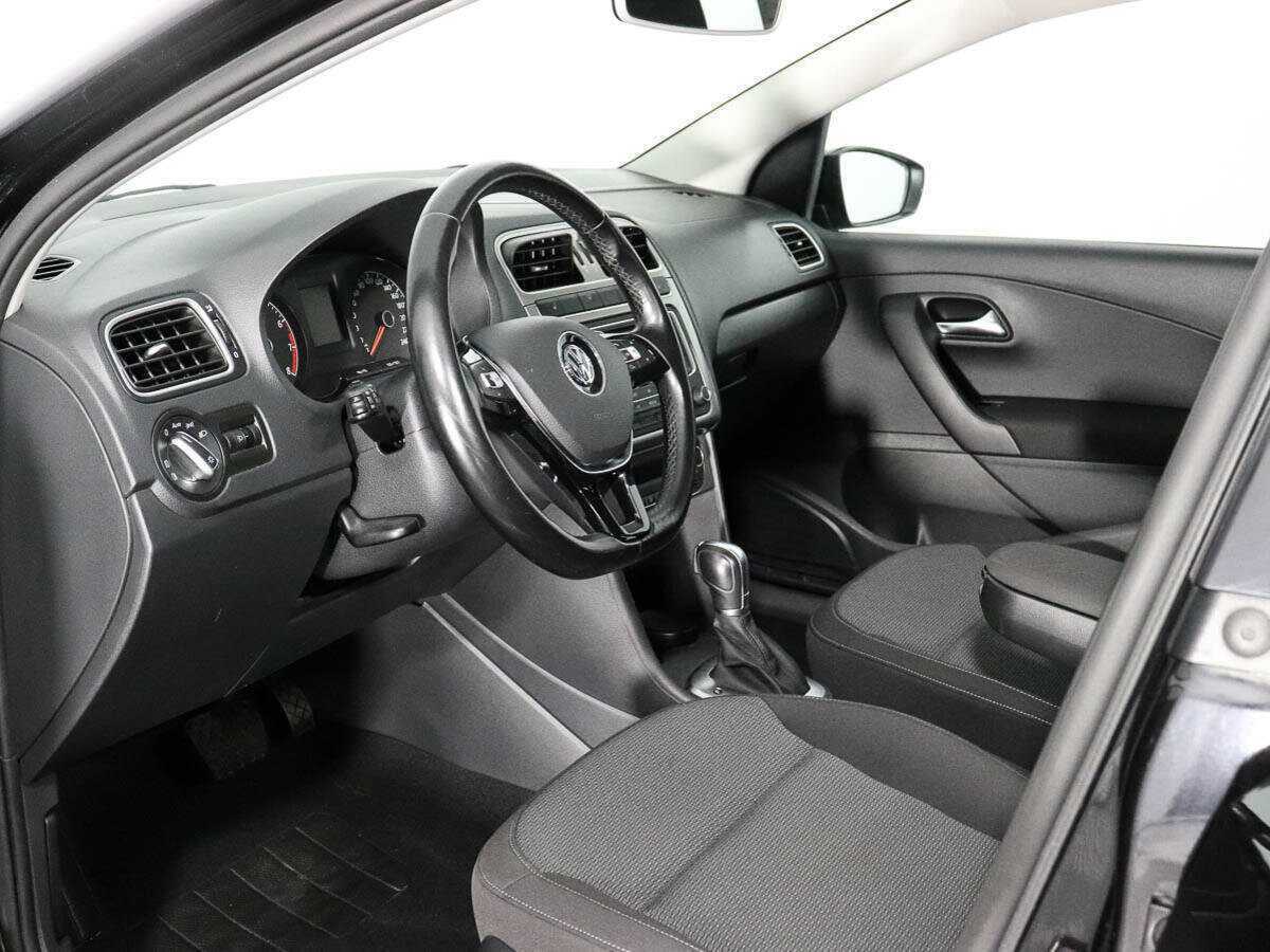 Б/У Фольксваген Поло 2017 года. Фото: #9