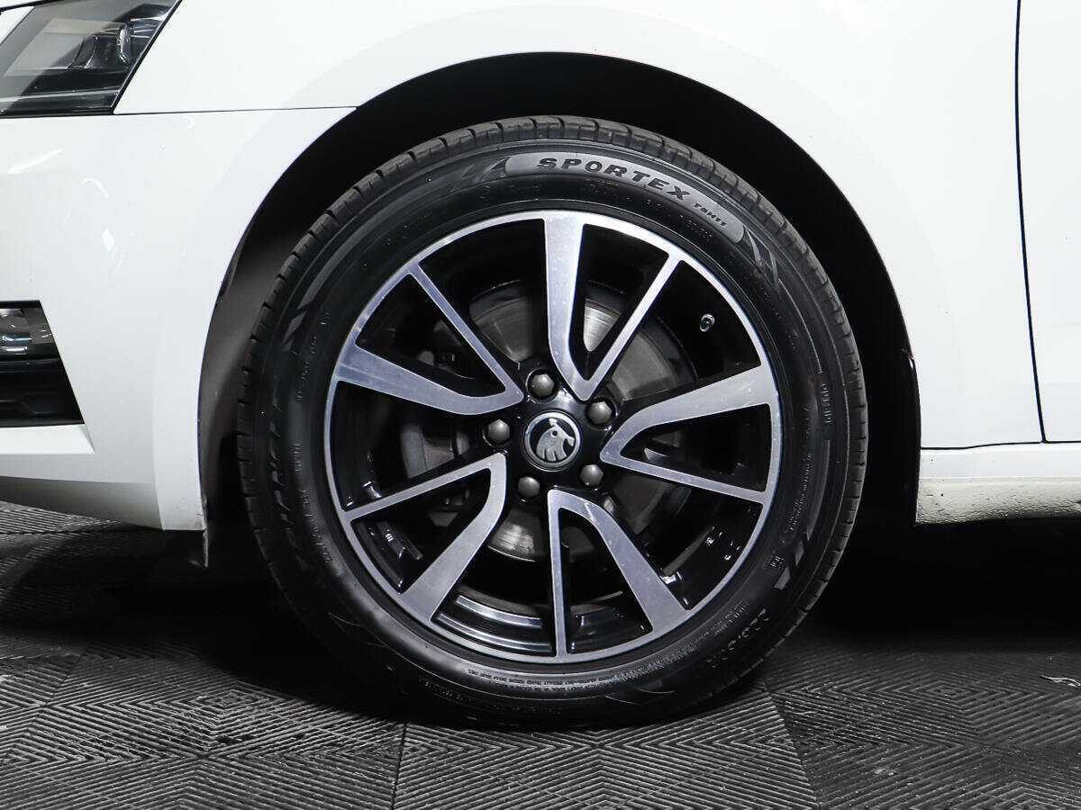 Б/У Шкода Октавия 2018 года. Фото: #18