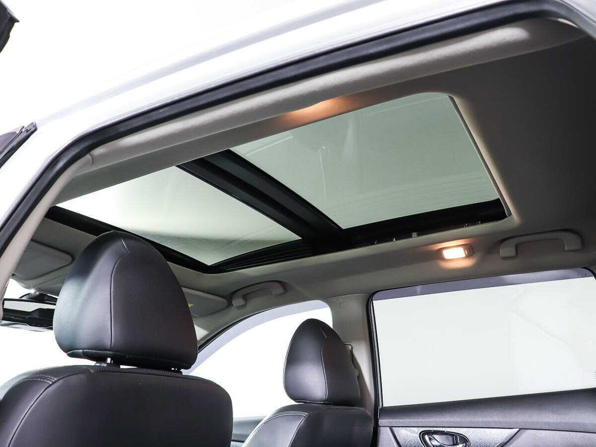 Б/У Ниссан Икс-Трейл 2015 года. Фото: #13