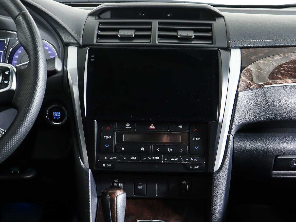 Б/У Тойота Камри 2017 года. Фото: #12