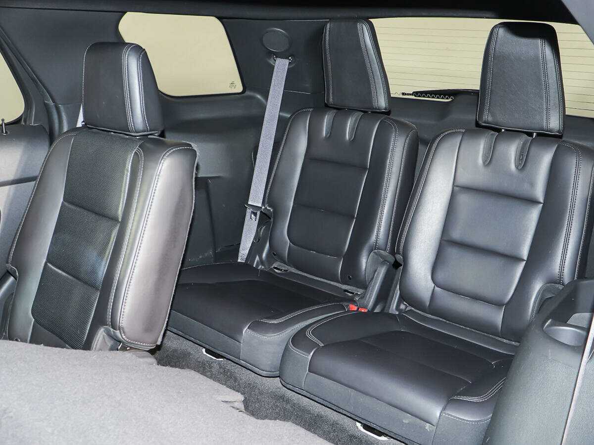 Б/У Форд Експлорер 2013 года. Фото: #10