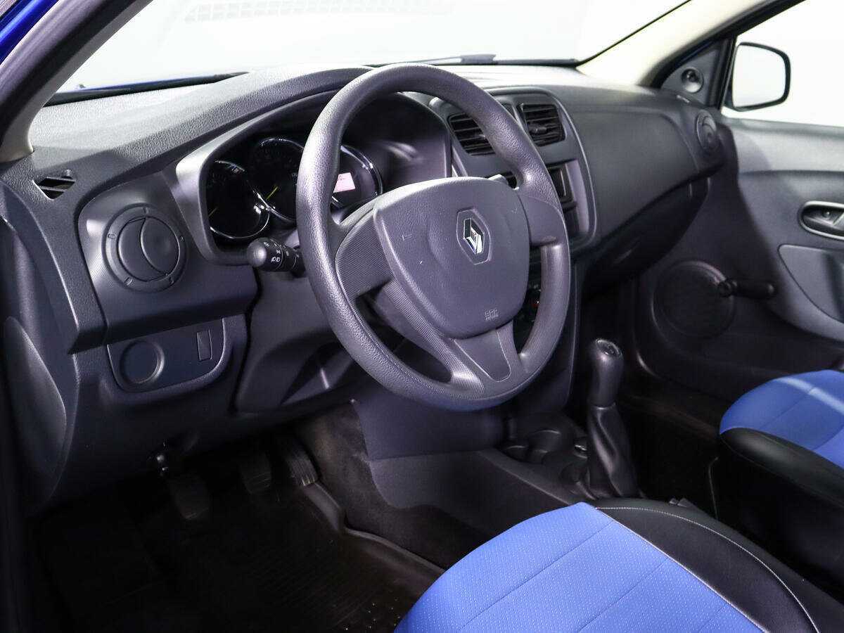 Б/У Рено Логан 2018 года. Фото: #13