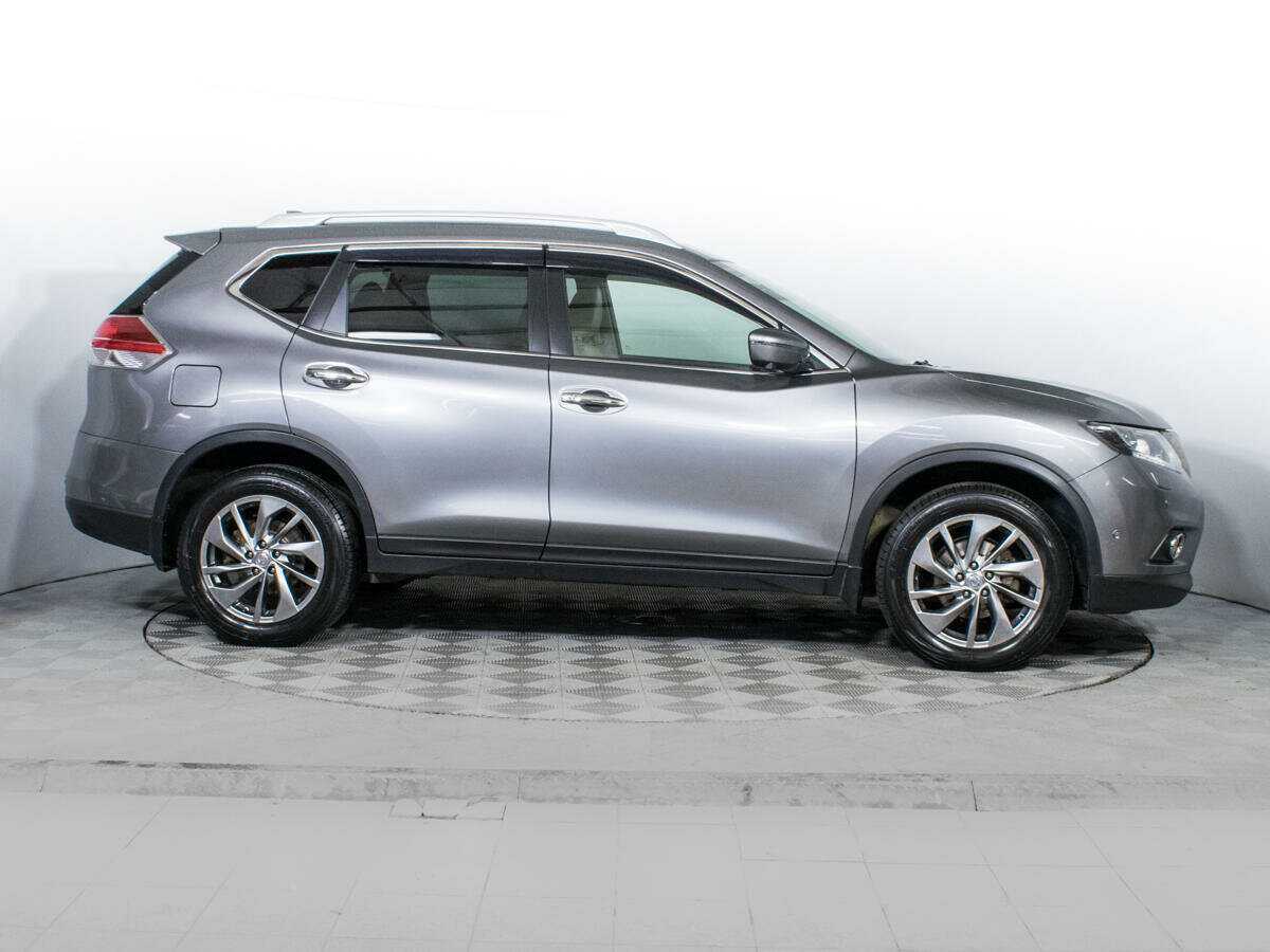 Б/У Ниссан Икс-Трейл 2018 года. Фото: #3