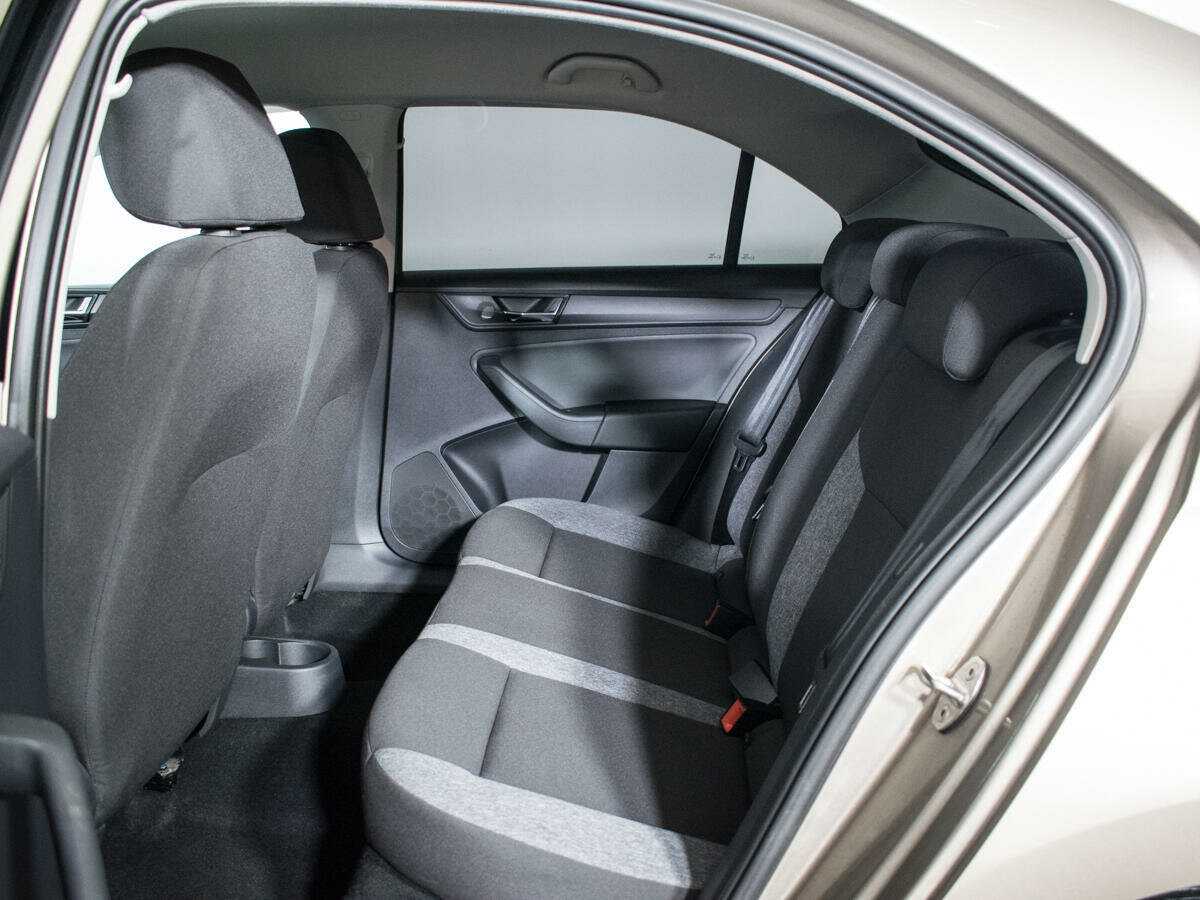 Б/У Шкода Рапид 2021 года. Фото: #9