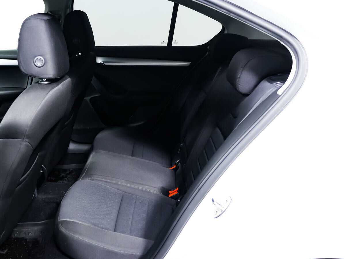 Б/У Шкода Октавия 2016 года. Фото: #11