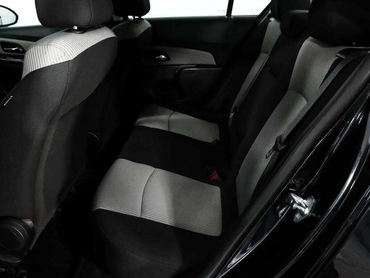 Б/У Шевроле Круз 2013 года. Фото: #6