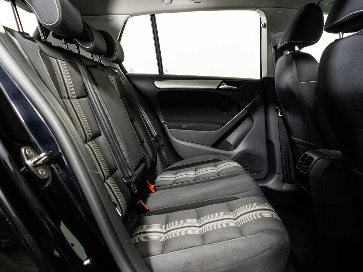 Б/У Фольксваген Гольф 2012 года. Фото: #13