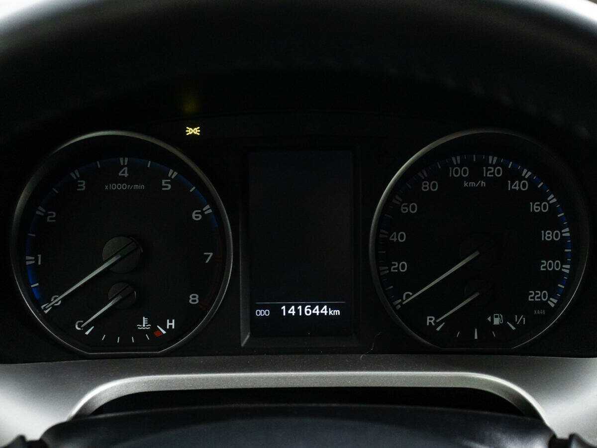 Б/У Тойота Рав4 2016 года. Фото: #11