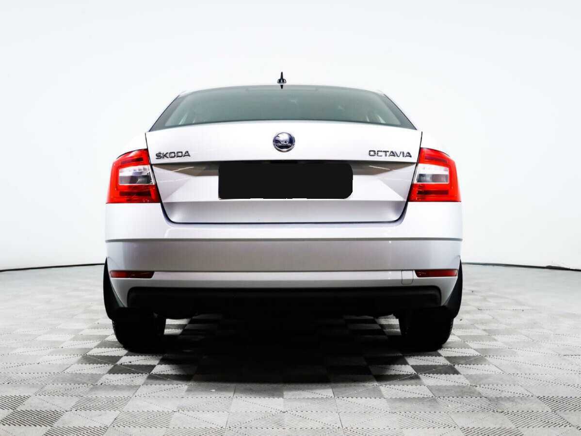 Б/У Шкода Октавия 2018 года. Фото: #5