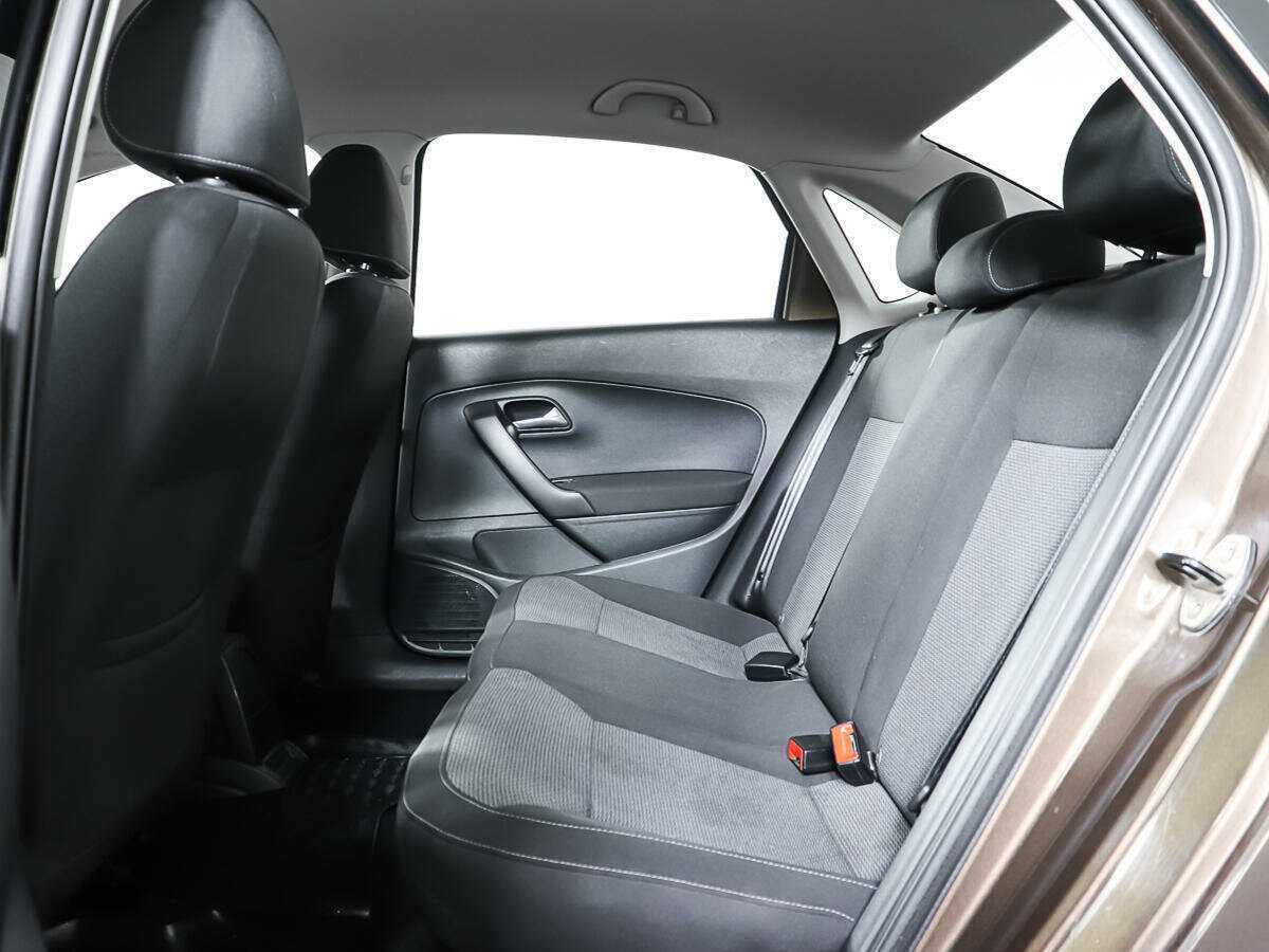 Б/У Фольксваген Поло 2016 года. Фото: #9