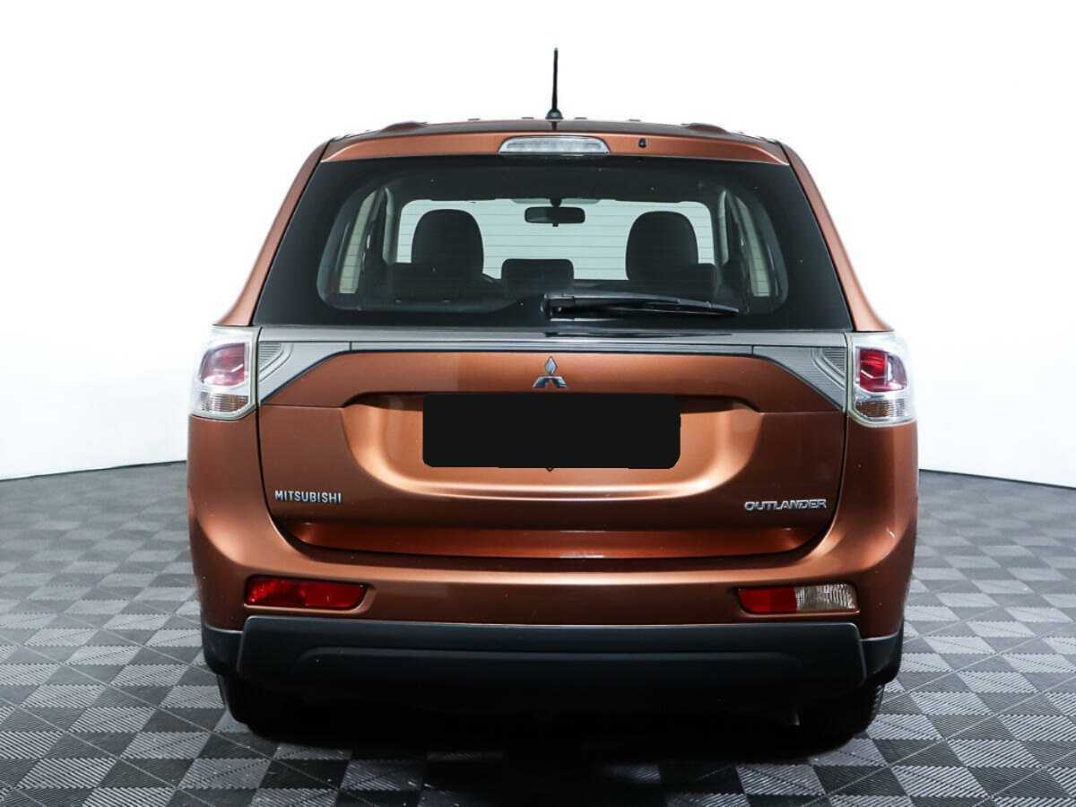 Б/У Митсубиши Оутлэндер 2012 года. Фото: #5