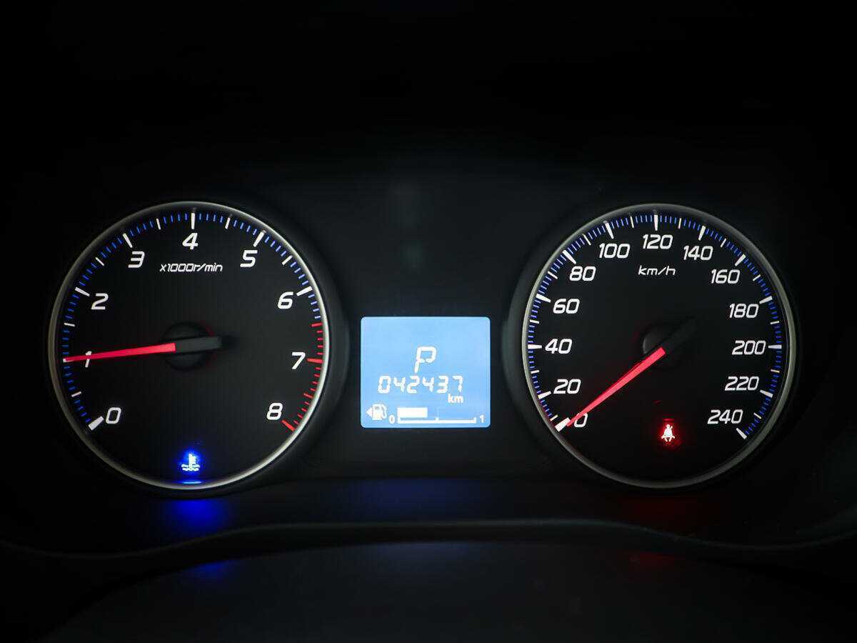 Б/У Митсубиши Оутлэндер 2012 года. Фото: #16