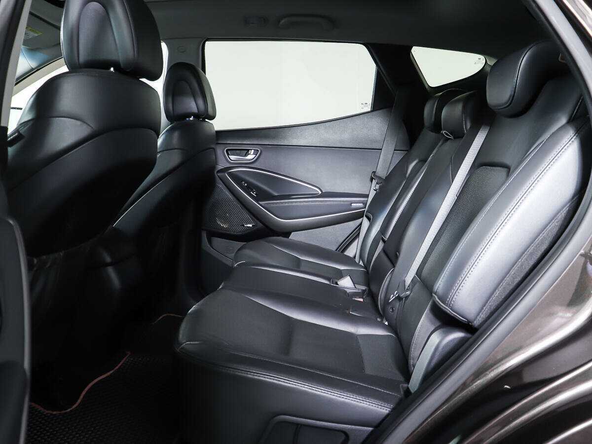 Б/У Хендай Санта Фе 2015 года. Фото: #9