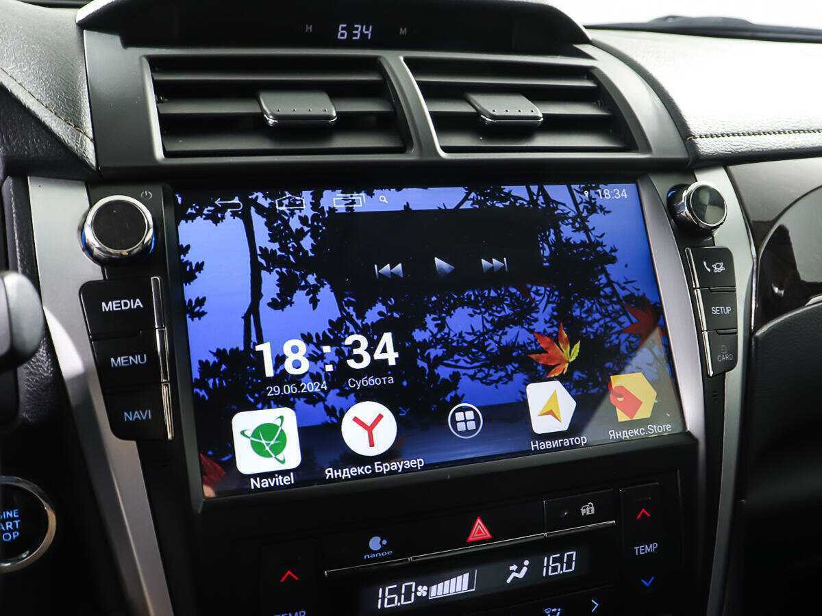 Б/У Тойота Камри 2017 года. Фото: #17