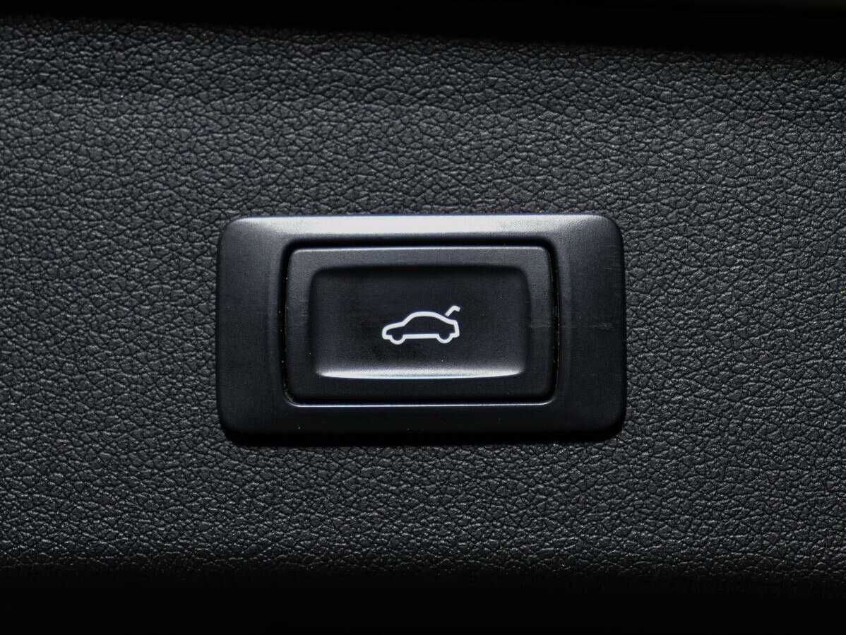 Б/У Ауди К5 2015 года. Фото: #15