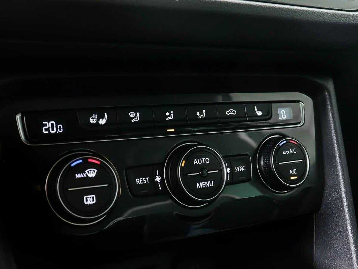 Б/У Фольксваген Тигуан 2018 года. Фото: #15