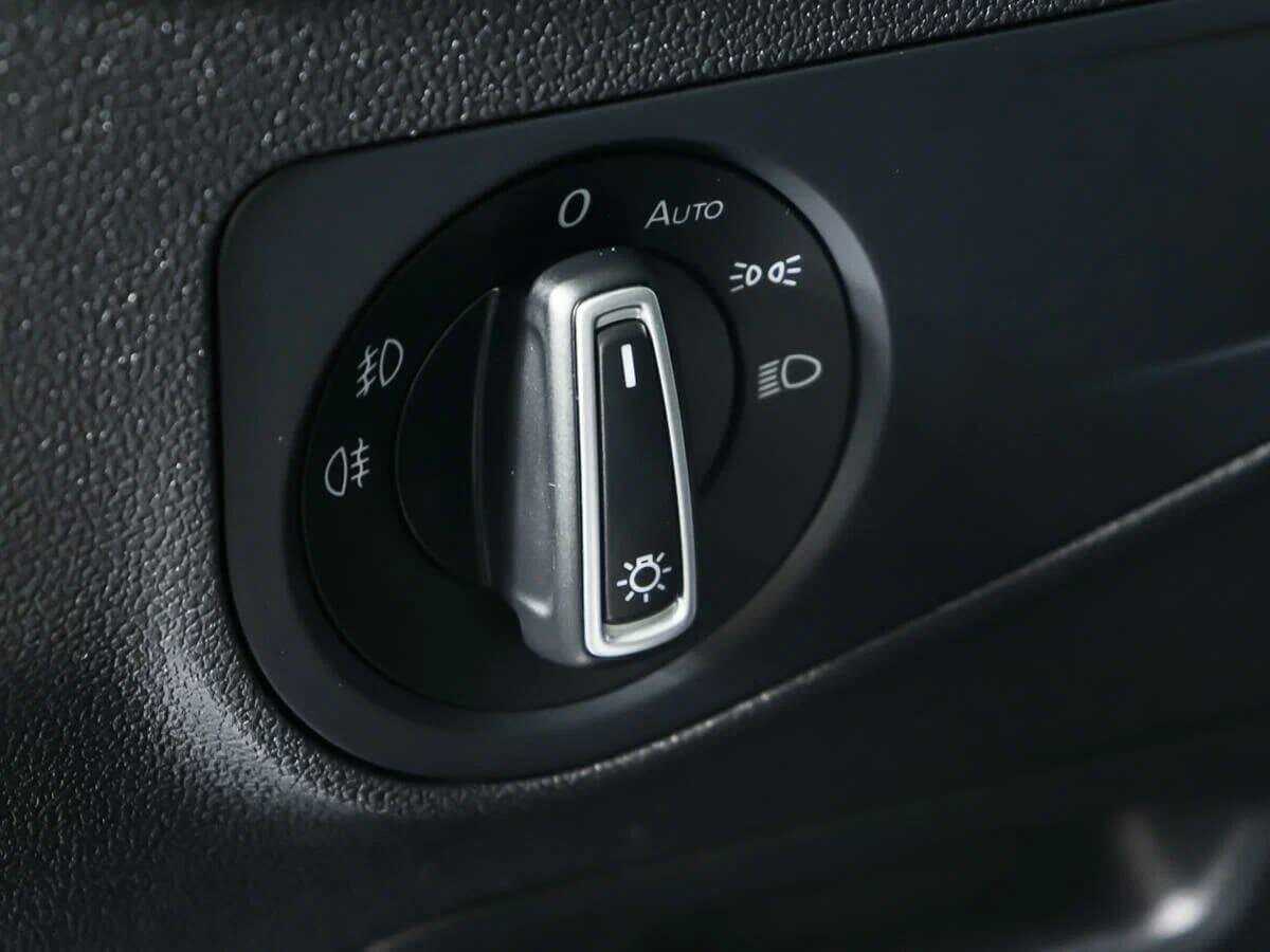 Б/У Фольксваген Тигуан 2018 года. Фото: #18