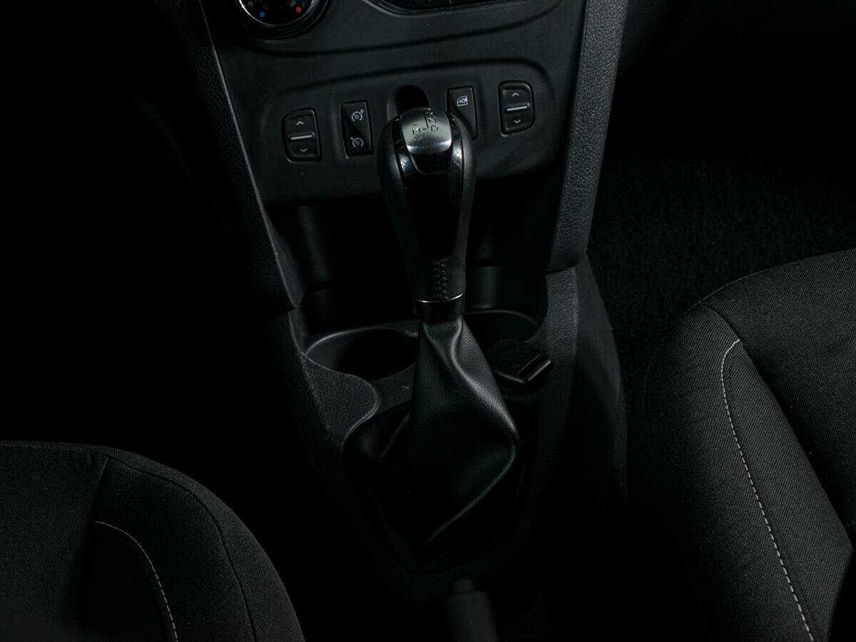 Б/У Рено Сандеро 2017 года. Фото: #14