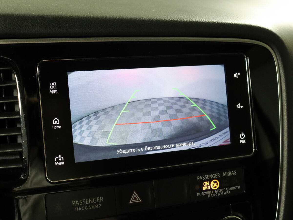 Б/У Митсубиши Оутлэндер 2018 года. Фото: #12