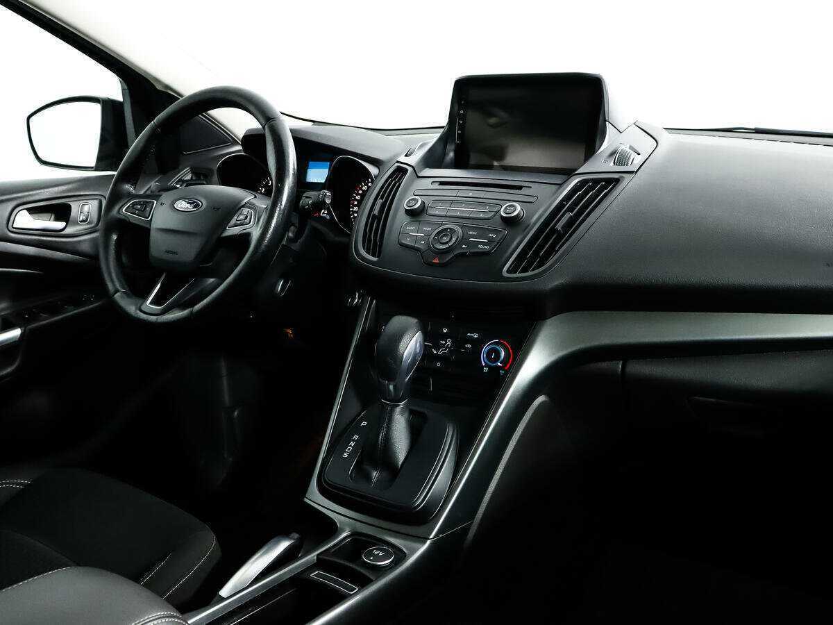 Б/У Форд Куга 2017 года. Фото: #10