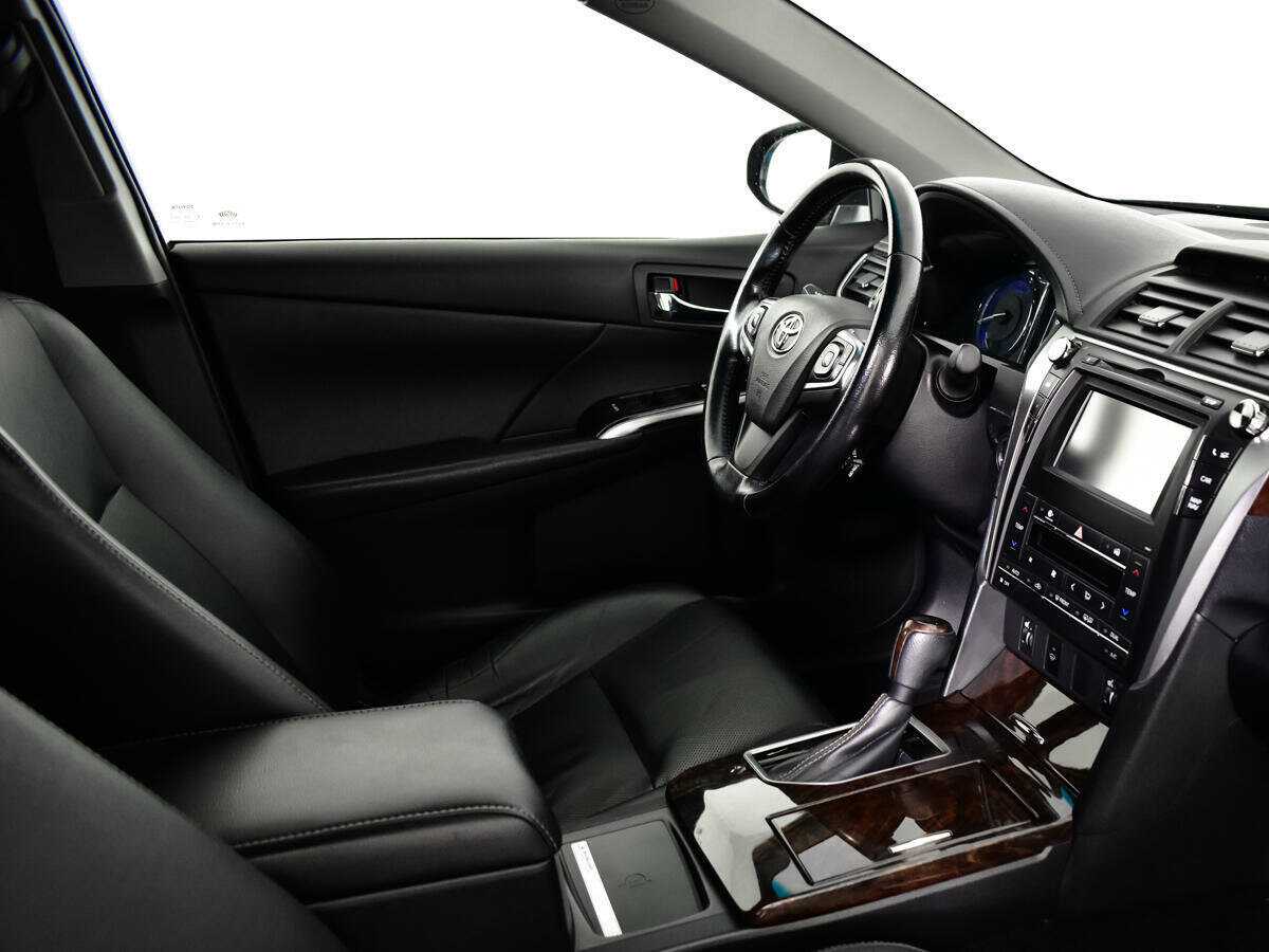 Б/У Тойота Камри 2016 года. Фото: #8